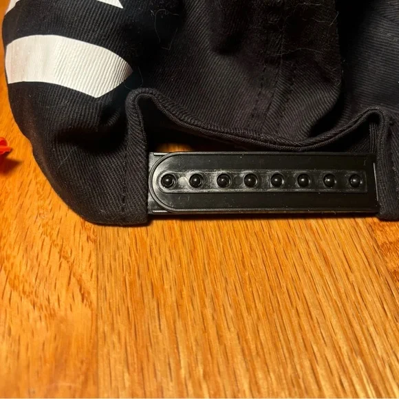 Off-White Logo Baseball Hat 🔥 - Picture 7 of 7